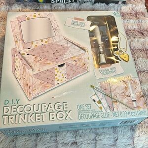D.I.Y Decoupage Trinket Box